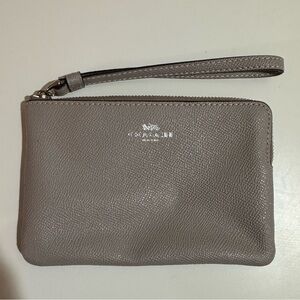 Coach Crossgrain Leather Corner Zip Wristlet in Grey Birch